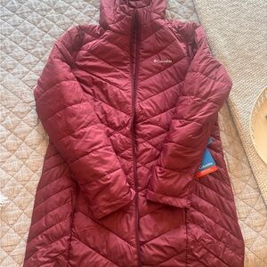 Columbia Women's Maroon Quilted Hooded Jacket